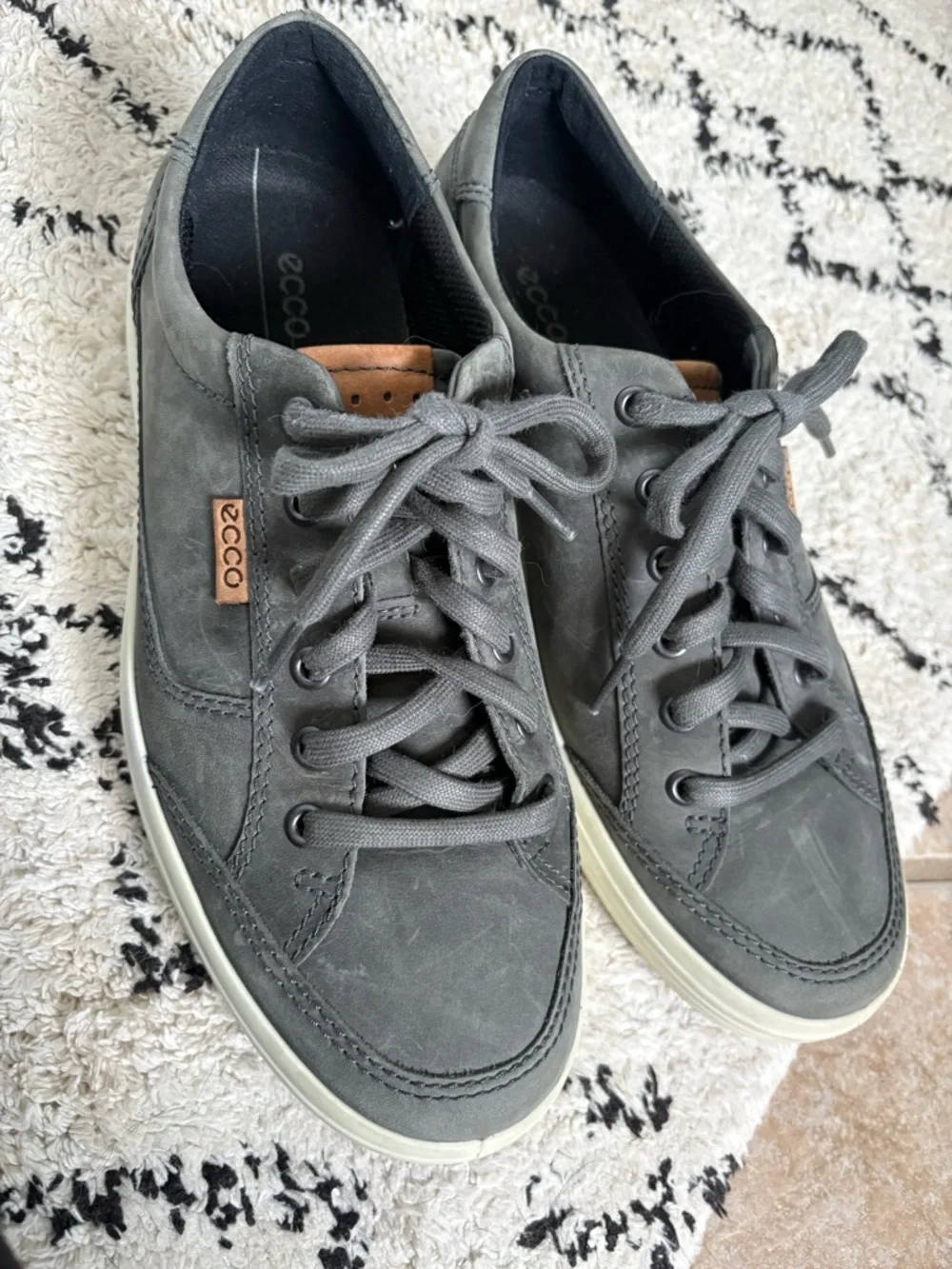 Ecco Mens Soft 7 Sneakers Gray Leather Lace Up Low Top Shoes Size 8 US 42 EU